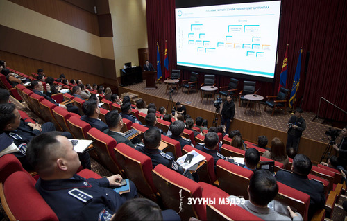 Согтуурах, мансуурах донтой хүнийг хэрхэн эмчлэх талаар хэлэлцлээ